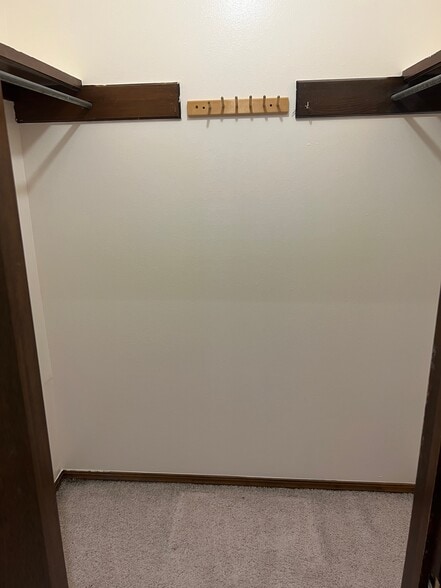 Bonus Room/Extra Bedroom - 11013 N Brauer Ave