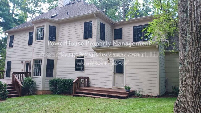 Building Photo - 5190 Southlake Dr