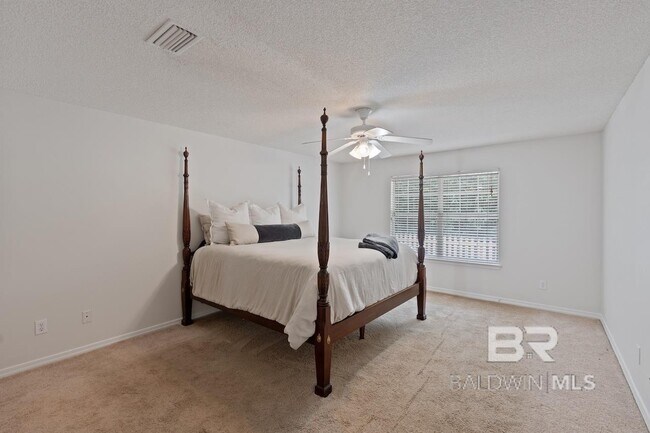 Building Photo - 157 Pemberton Loop