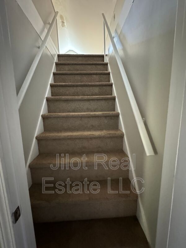 Building Photo - 1546 Beatie Ave SW