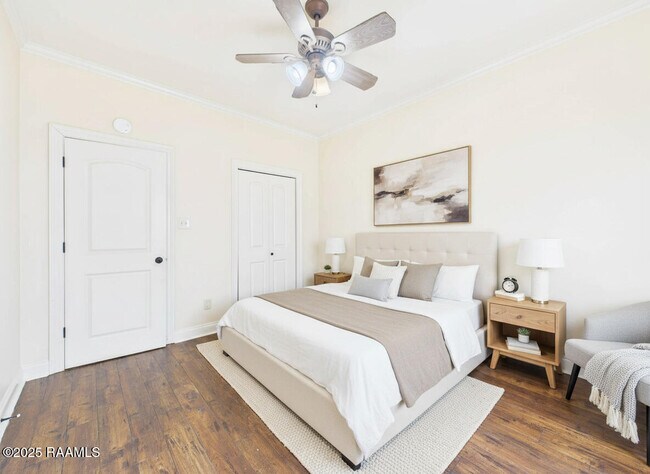 Building Photo - 236 Shadowbrush Bend