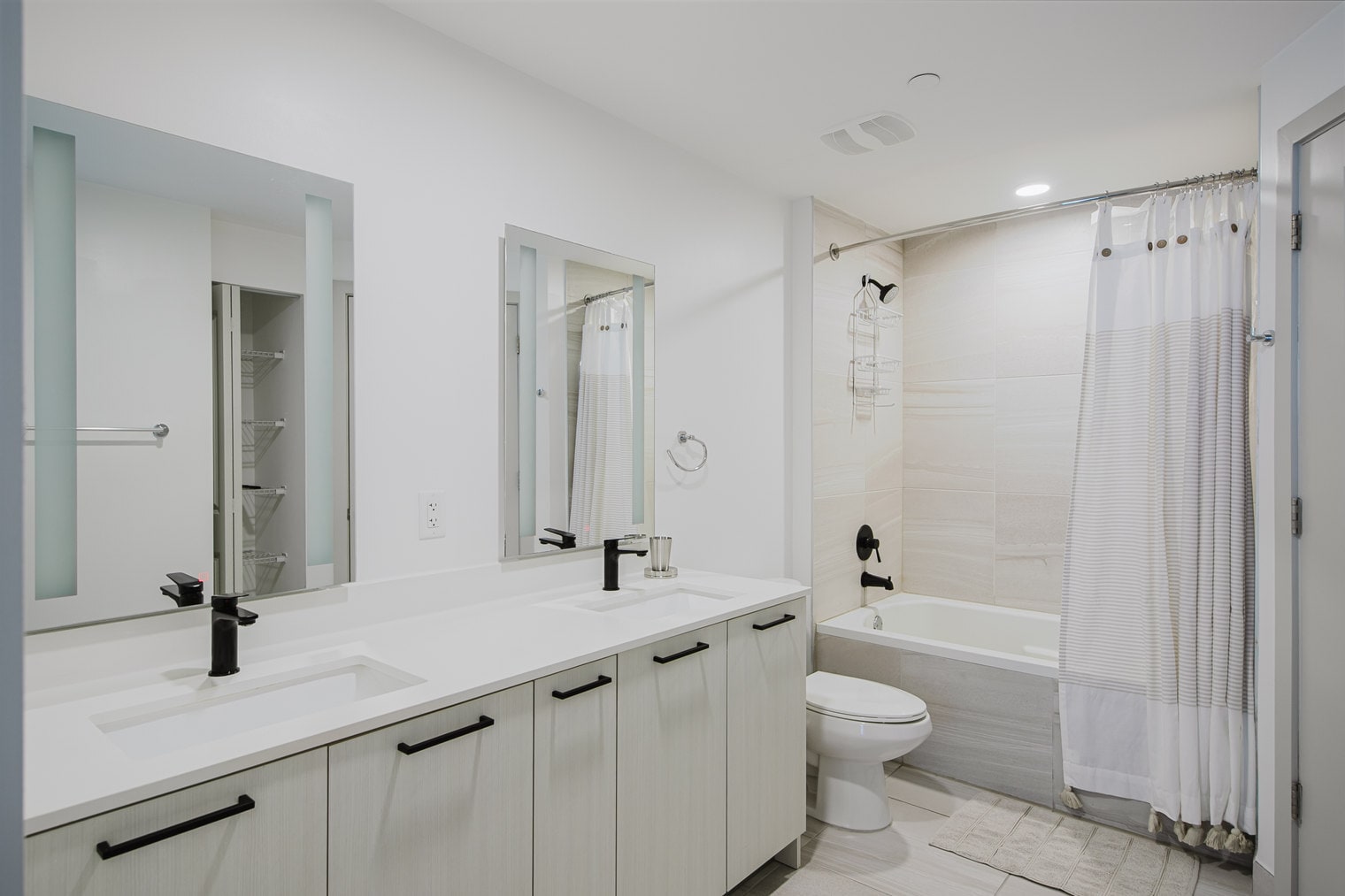 Building Photo - 221 SW 12th St