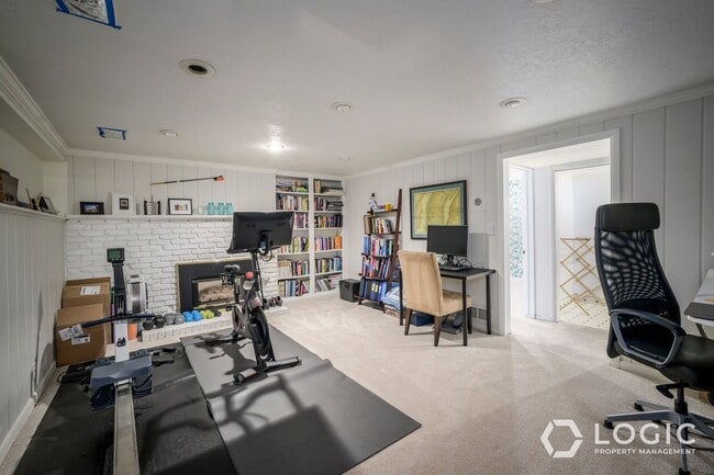Building Photo - 3760 E Millstream Dr