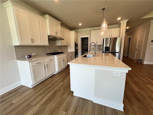 Building Photo - 905 Winding Rose Dr
