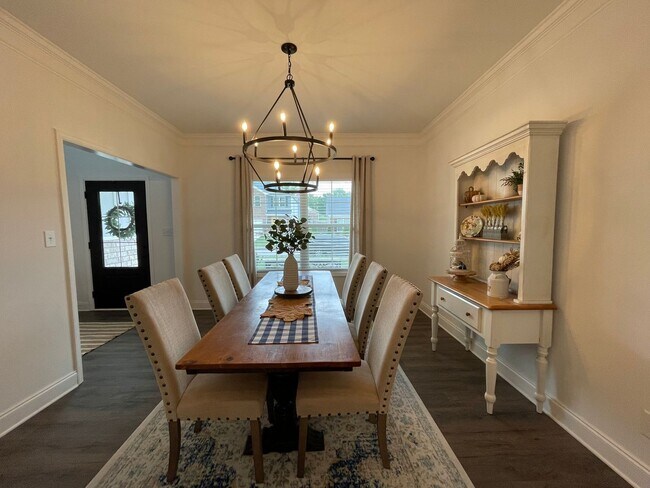Building Photo - Beautiful 4 BR House in Nicholasville! All...