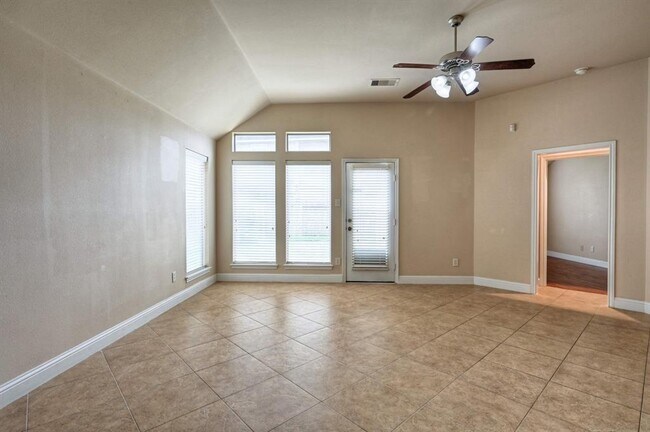Building Photo - 4523 Long Creek Dr