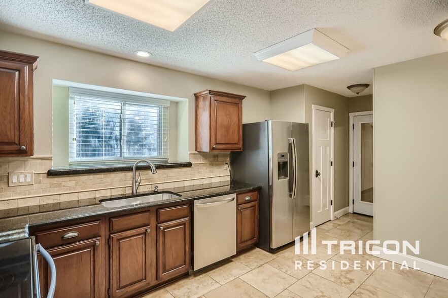 Building Photo - 3520 Ridge Haven Cir