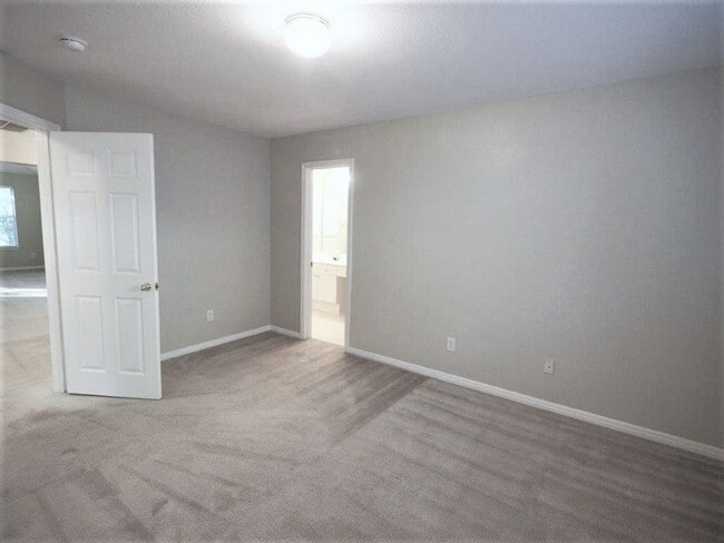Building Photo - Desirable 4 bedroom home in BEAUTIFUL Steiner Ranch!