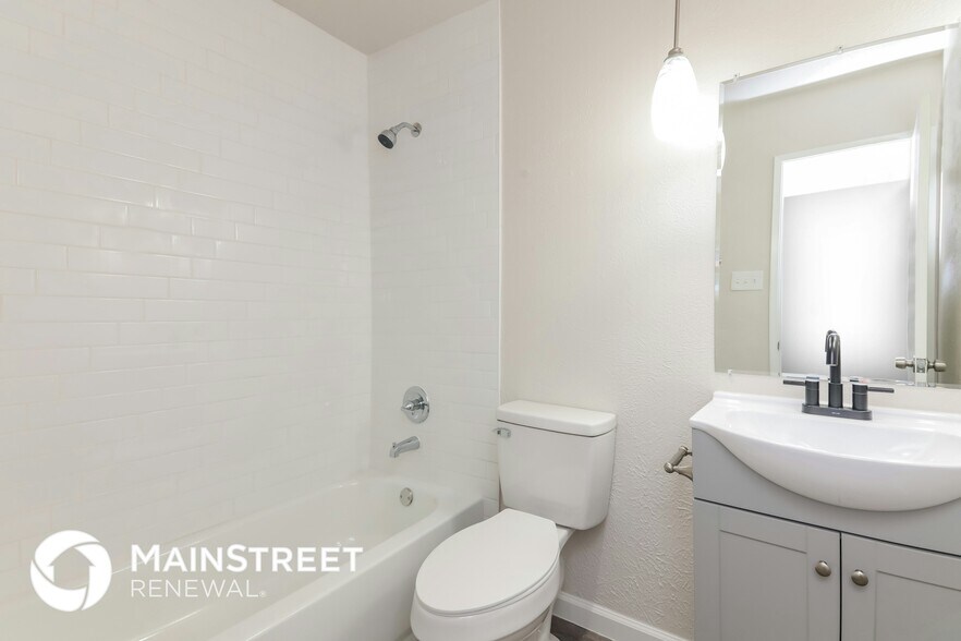 Building Photo - 713 Arbor Downs Dr