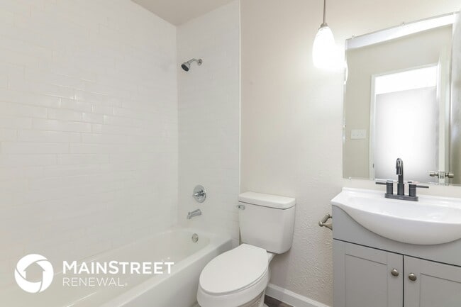 Building Photo - 713 Arbor Downs Dr