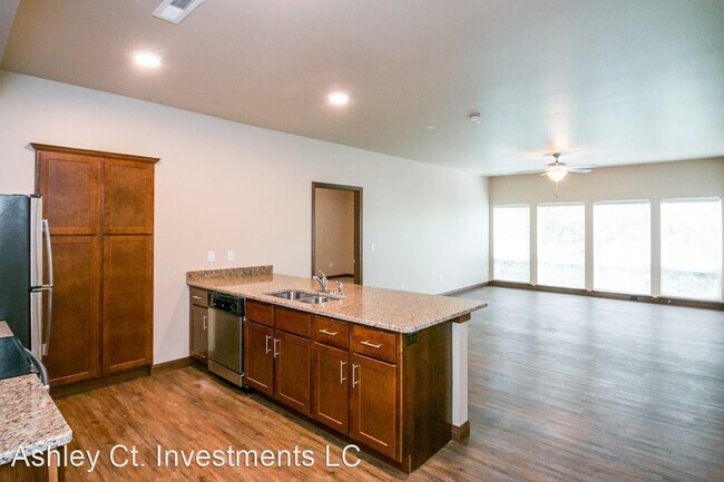 Building Photo - 405 Ashley Ct