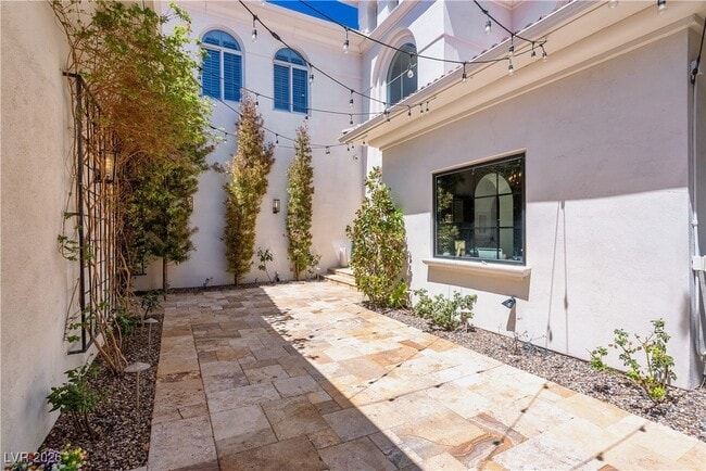 Building Photo - 190 Inveraray Ct