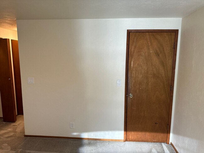 Building Photo - Terrific 3 Bedroom, 2 Bathroom in South Eugene