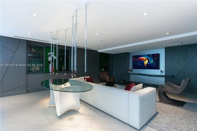 Building Photo - 300 Sunny Isles Blvd