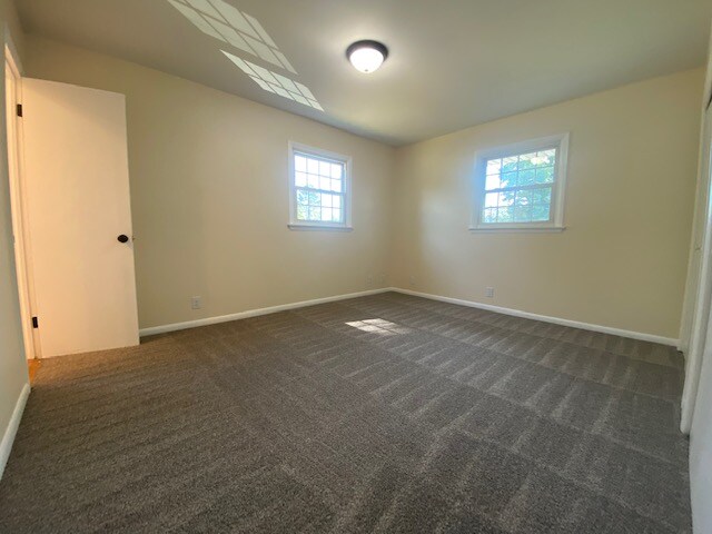 Building Photo - 220 Garland Dr