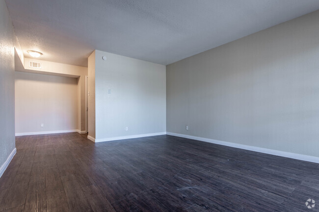 1 BR, 1 BA - 650 SF - The Pointe