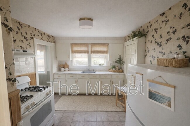 Building Photo - 75 Avalon Ave