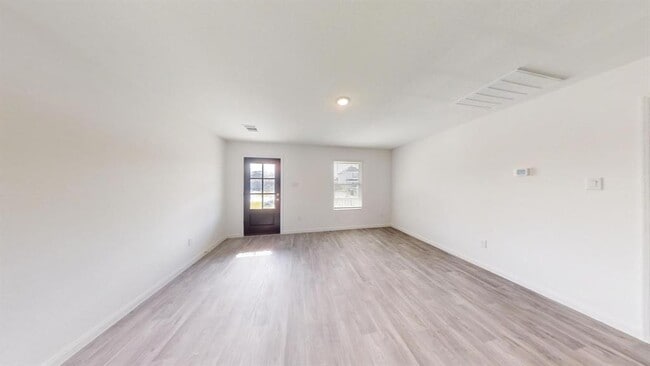 Building Photo - 16763 N Marie Vlg Dr