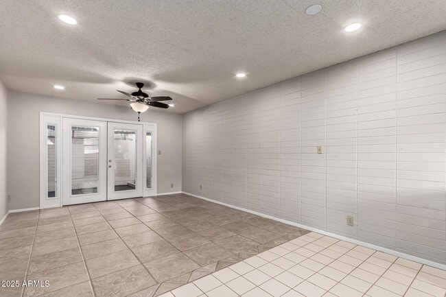 Building Photo - 6721 E McDowell Rd