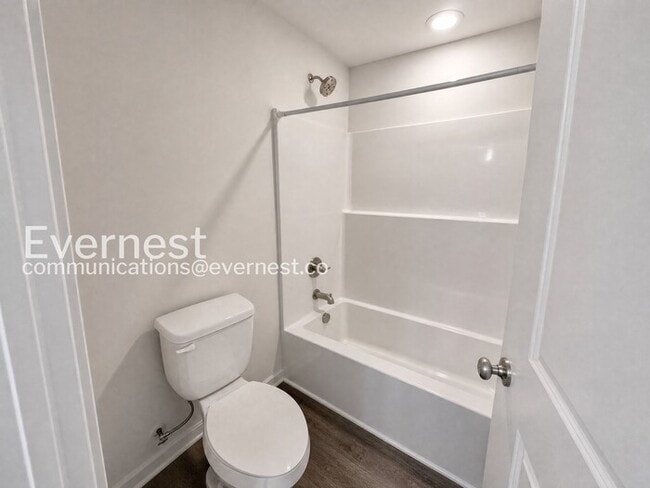 Building Photo - Spacious 3-BR Townhome with Private Patio & Garage / Pet Friendly / Vouchers Accepted / Coming Soon!