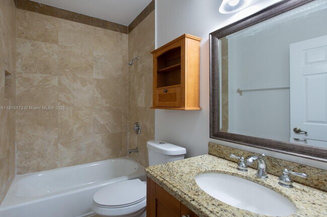 Building Photo - 2913 SW 30th Ct