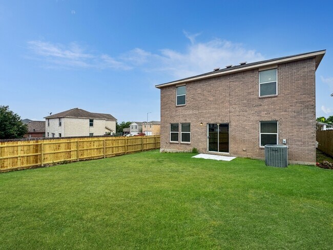 Building Photo - 8211 Heights Valley