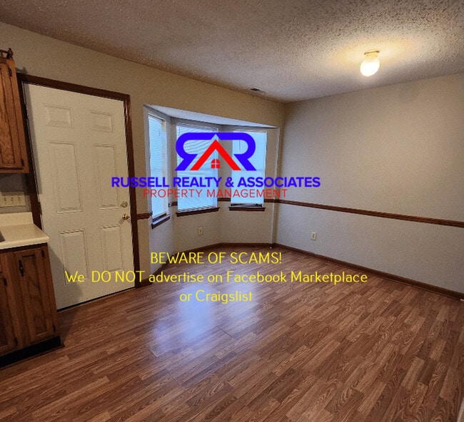 Building Photo - Center Point Townhome