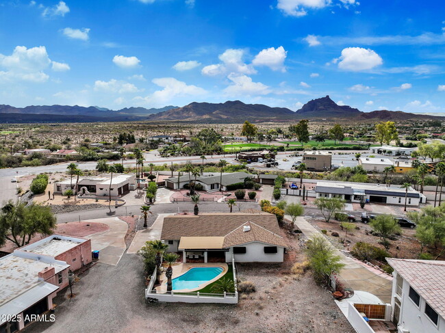 Building Photo - 17218 E Parlin Dr