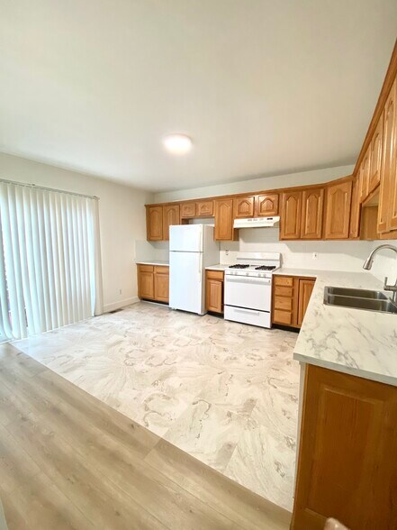 Building Photo - 1471 Bird Ave