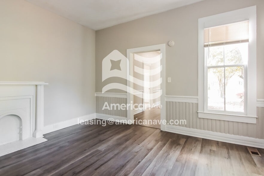 Building Photo - 1037 32nd St