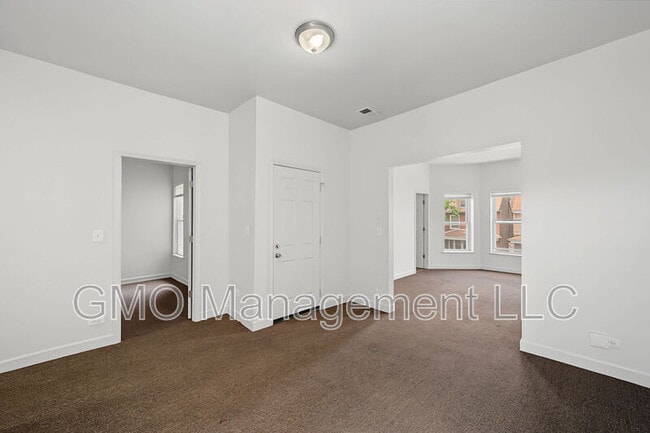 Building Photo - 4341 W Gladys Ave