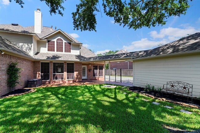 Building Photo - 15106 Vista Heights Dr