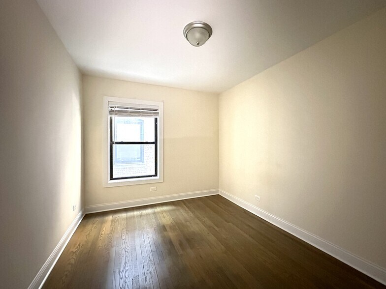 Building Photo - 2645 N Spaulding Ave