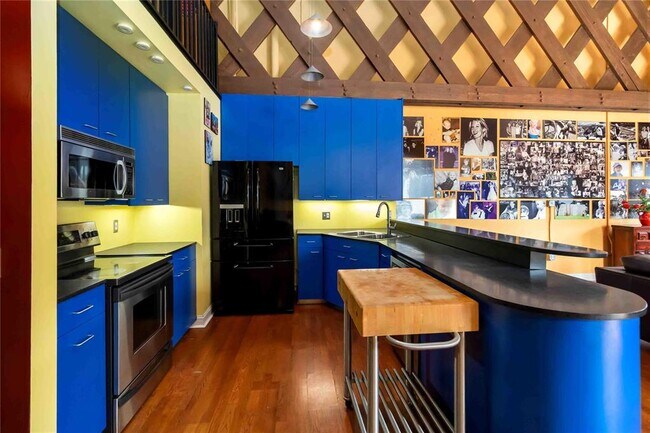 Building Photo - 62 W Colonial Dr