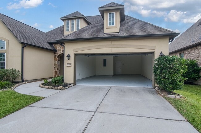 Building Photo - 21119 Bradford Grove Dr