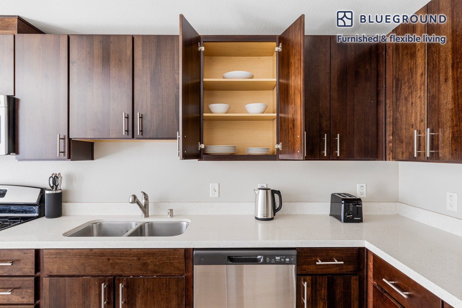 Building Photo - 545 San Antonio Rd