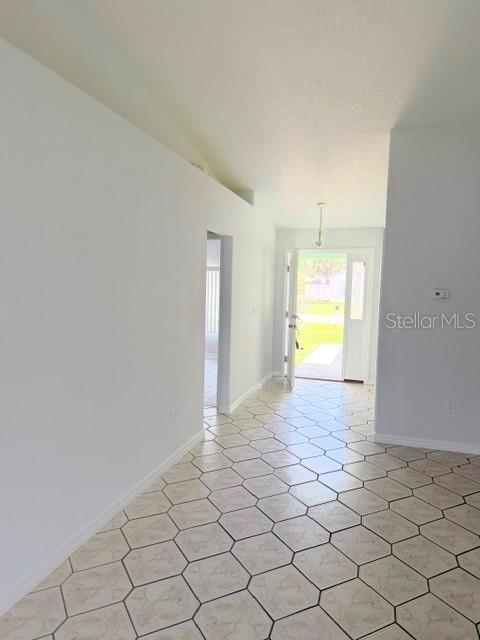 Building Photo - 98 Rickenbacker Dr
