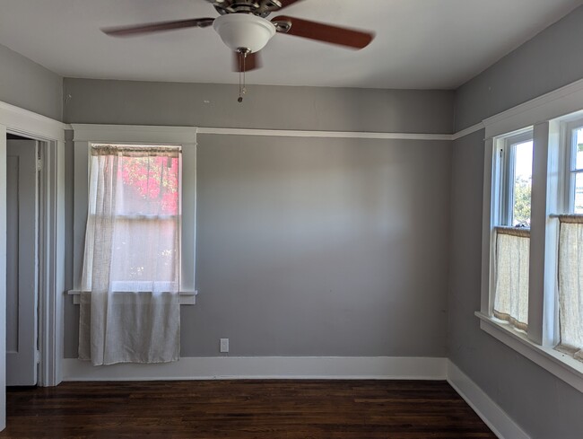 Front bedroom - 3320 Herman Ave