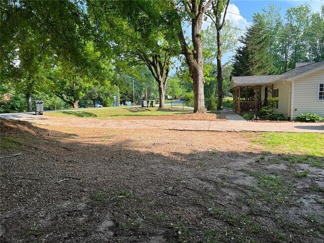 Building Photo - 2838 N Bogan Rd NE