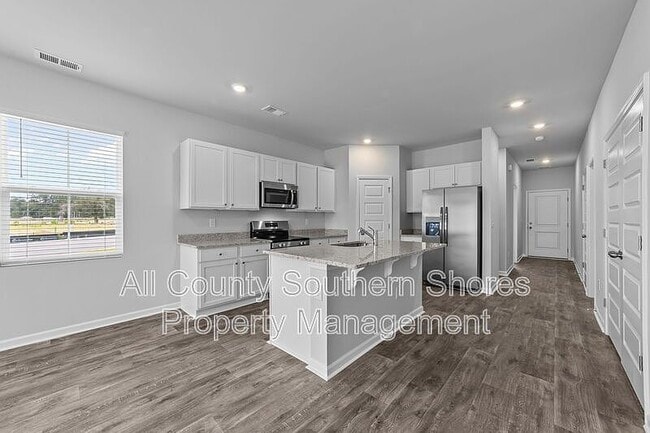 Building Photo - 136 Talladega Dr