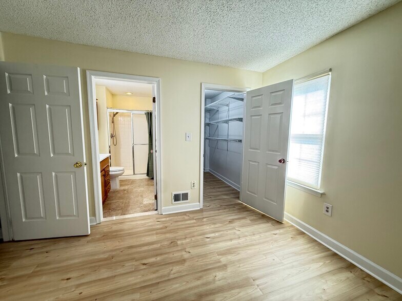 Building Photo - 49 Joyner Ct