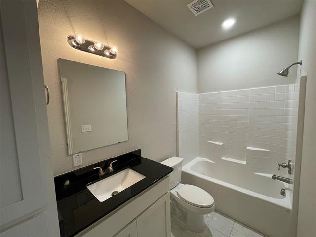 Building Photo - 2919 Peony Dr