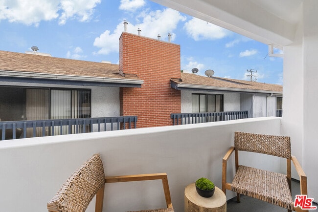 Building Photo - 830 17th St