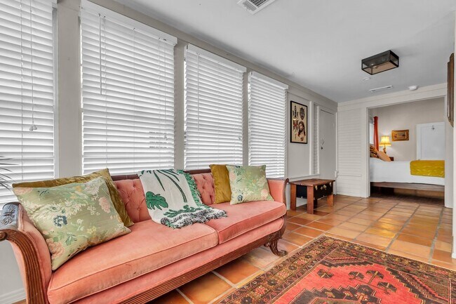 Building Photo - 2608 Hopkins St