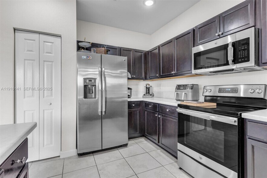 Building Photo - 11413 SW 252nd St