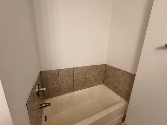 Building Photo - 1 bedroom in Chicago IL 60605