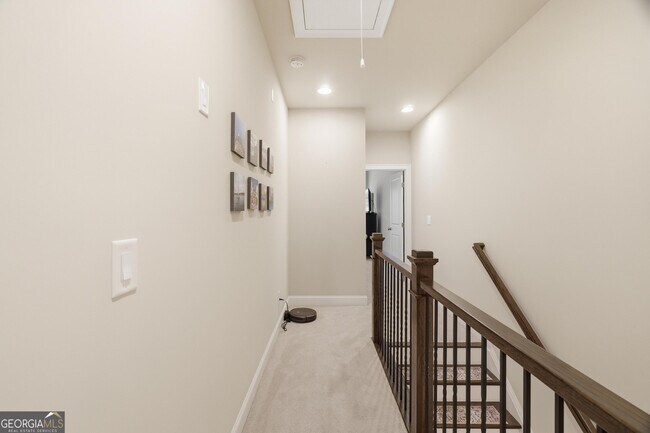 Building Photo - 4245 Deming Cir