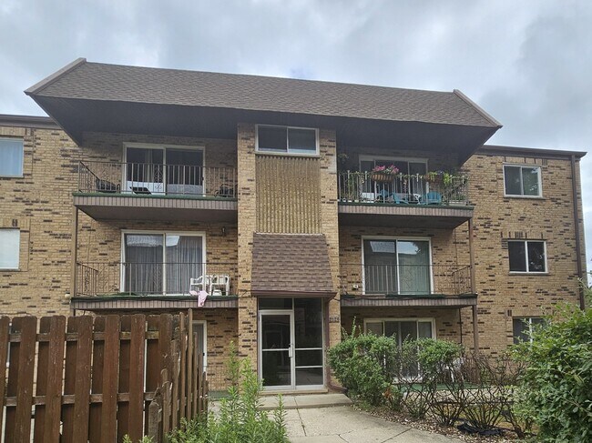 Primary Photo - 7121 Laverne Ln