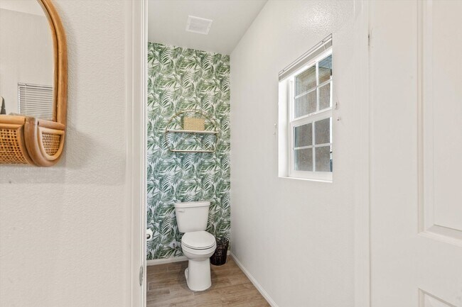 Building Photo - Elegant Corner-Lot Home in the Verano Comm...