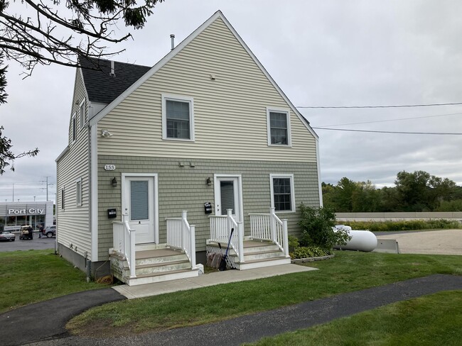 Building Photo - 155 Farm Ln